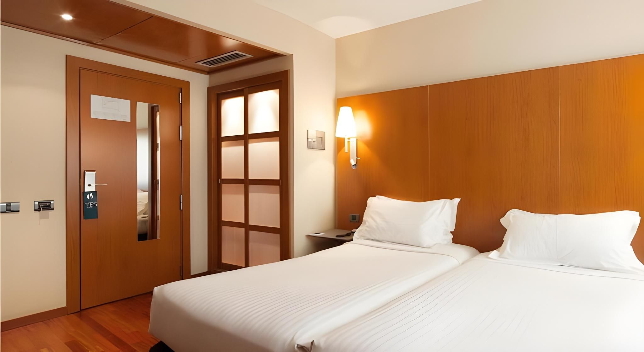 Double Room for Single Use