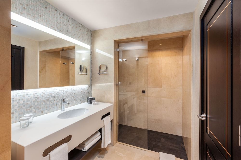Lopesan Costa Meloneras Resort & Spa Deluxe Double Room, Garden View 3