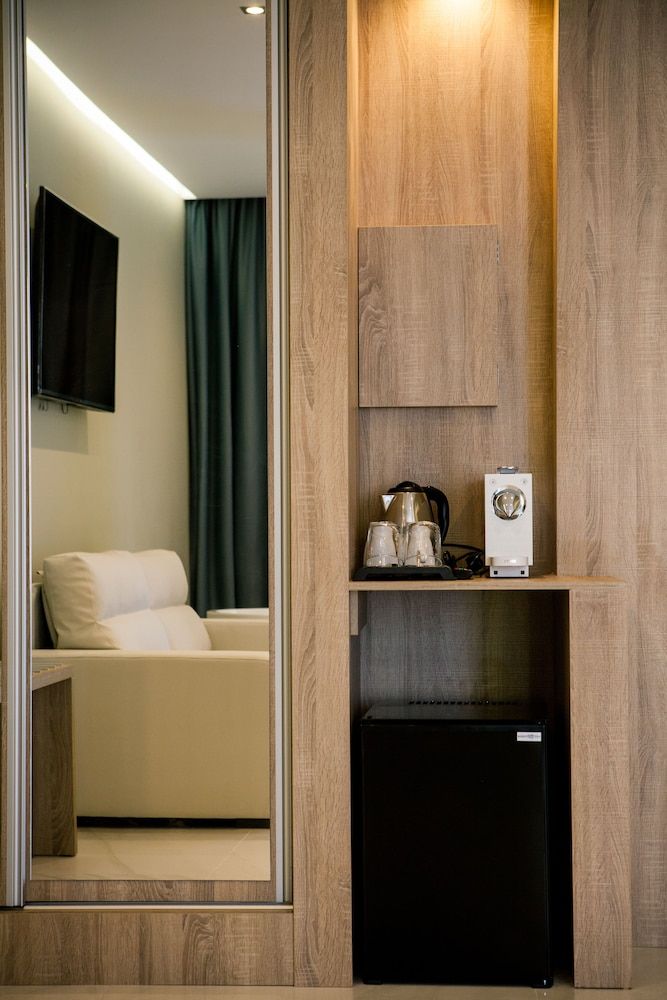 Hotel Los Arcos Junior Double Room, 1 Queen Bed 16