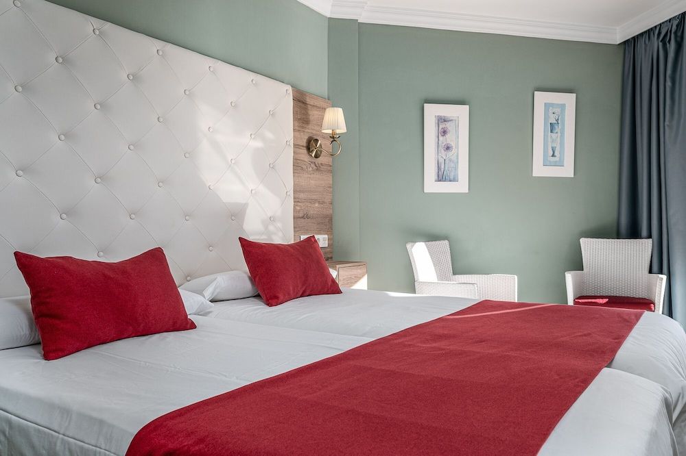 Hotel Los Arcos Comfort Room, Terrace, Partial Ocean View 4