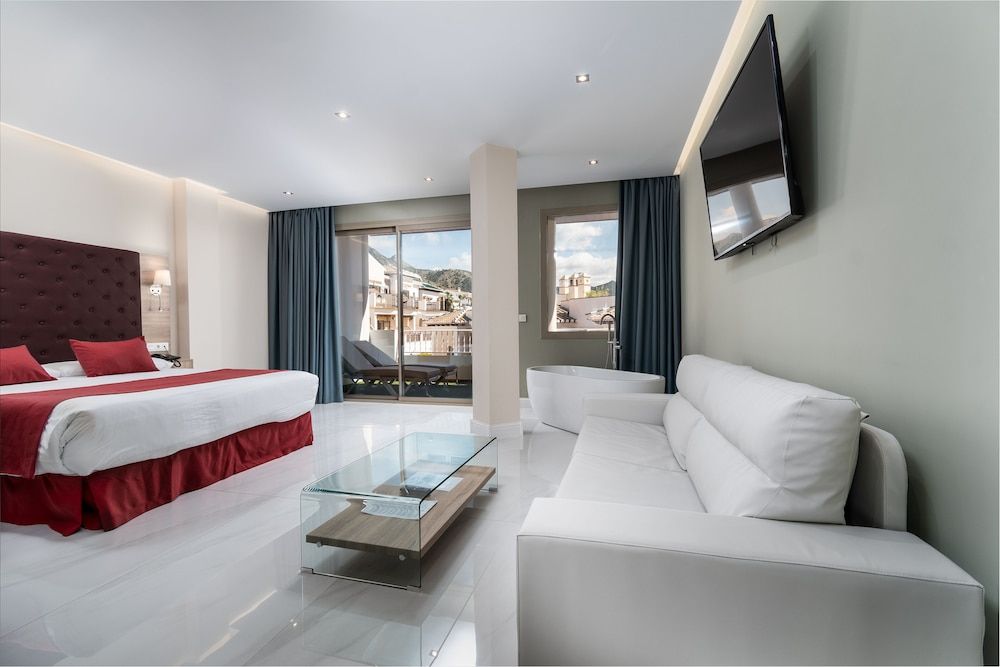 Hotel Los Arcos Junior Double Room, 1 Queen Bed 5