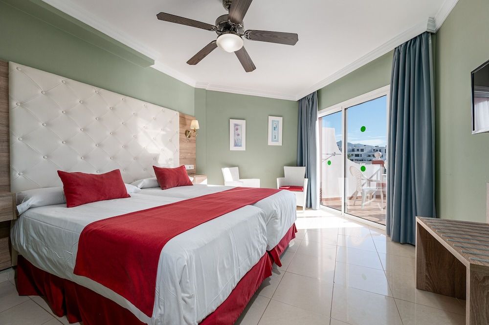 Hotel Los Arcos Comfort Room, Terrace, Partial Ocean View 2