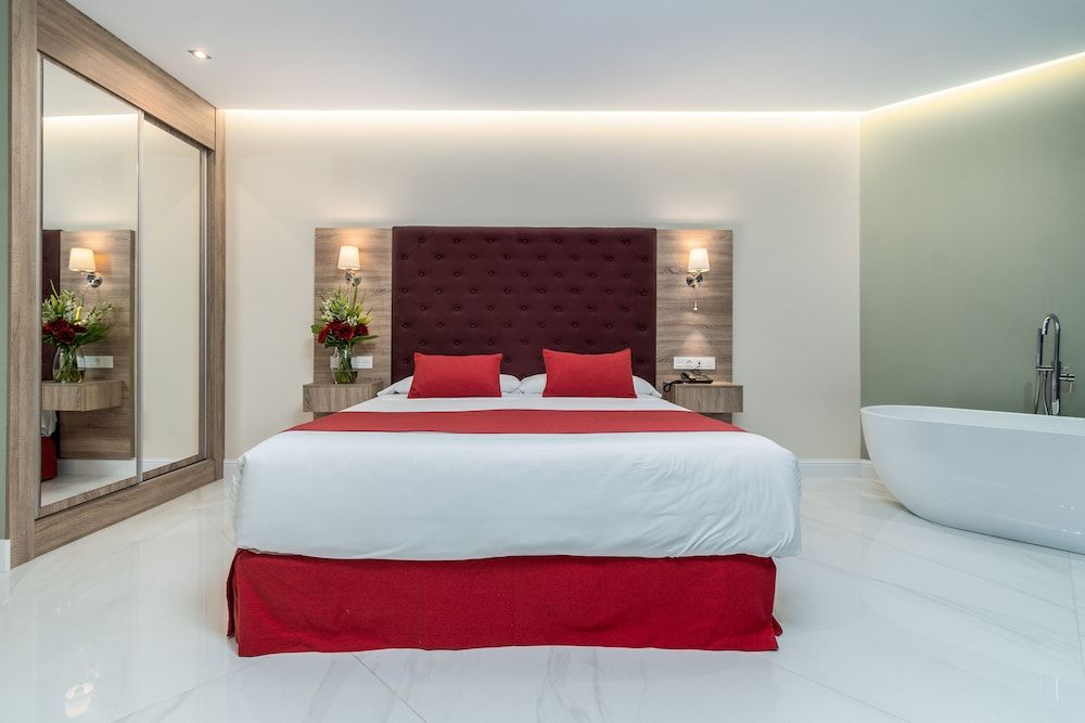 Hotel Los Arcos Junior Double Room, 1 Queen Bed 3