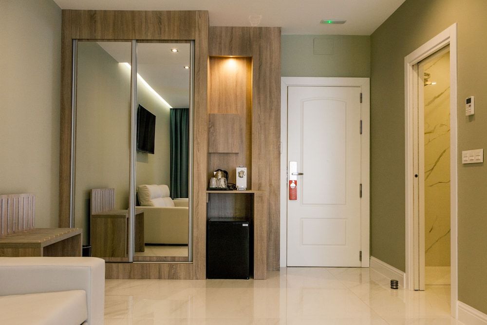 Hotel Los Arcos Junior Double Room, 1 Queen Bed 17