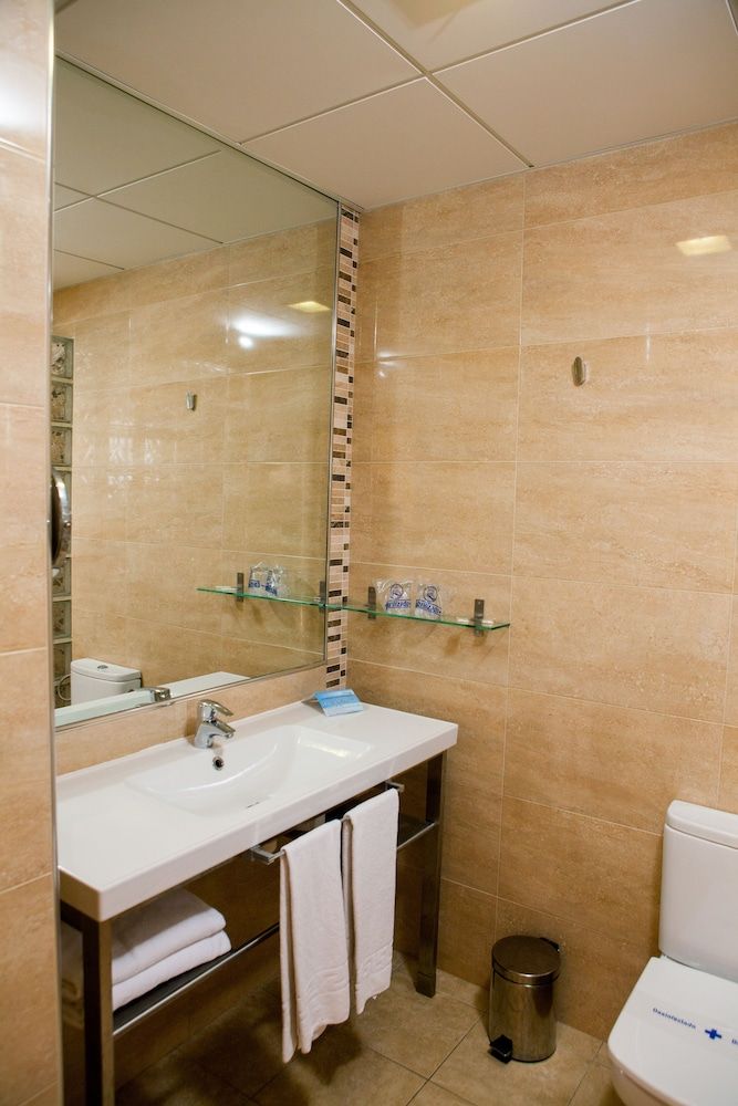 Hotel Los Arcos Comfort Room, Terrace, Partial Ocean View 9