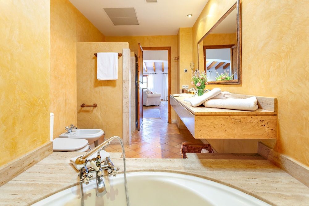 Finca Son Palou Junior Suite, Jetted Tub 6