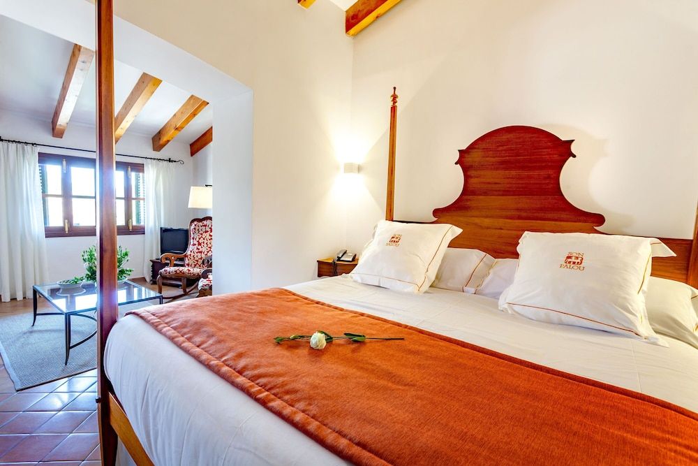 Finca Son Palou Junior Suite, Jetted Tub 2