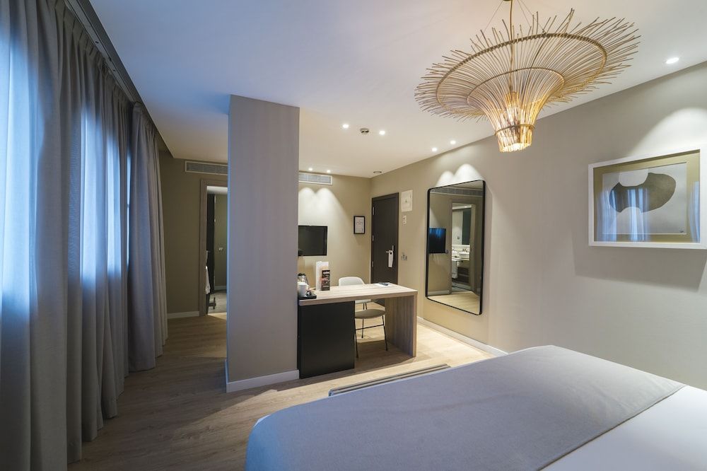 Barceló Oviedo Cervantes Superior Room 6