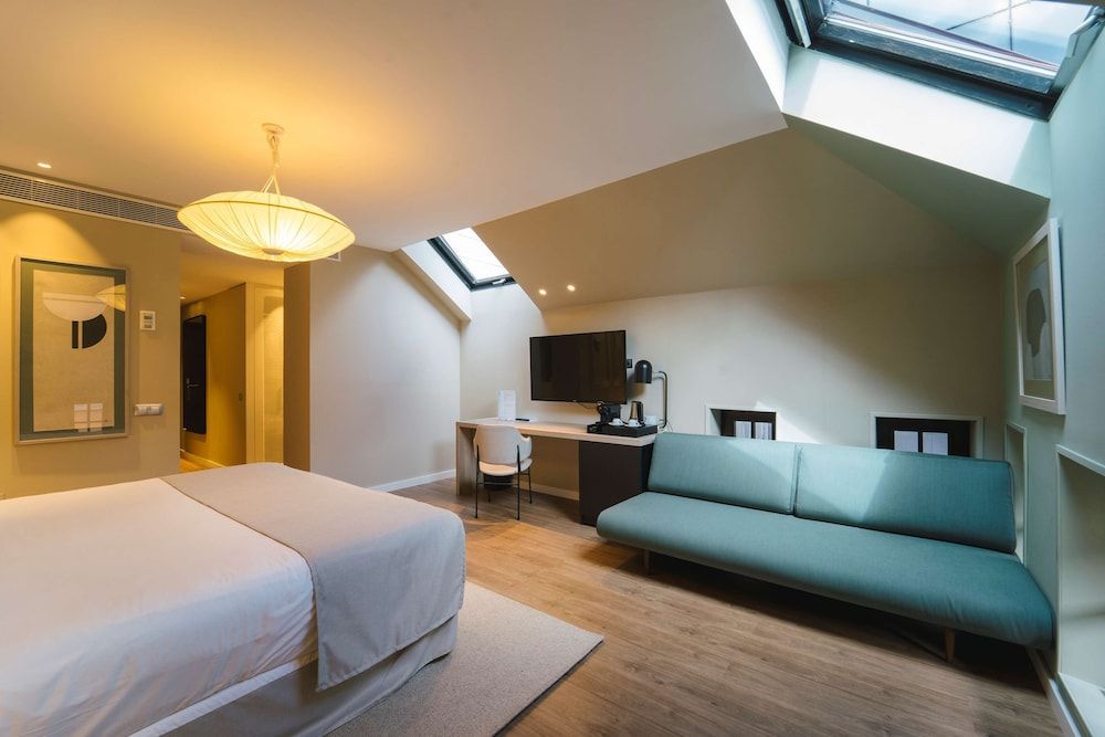 Barceló Oviedo Cervantes Family Room (Premium)