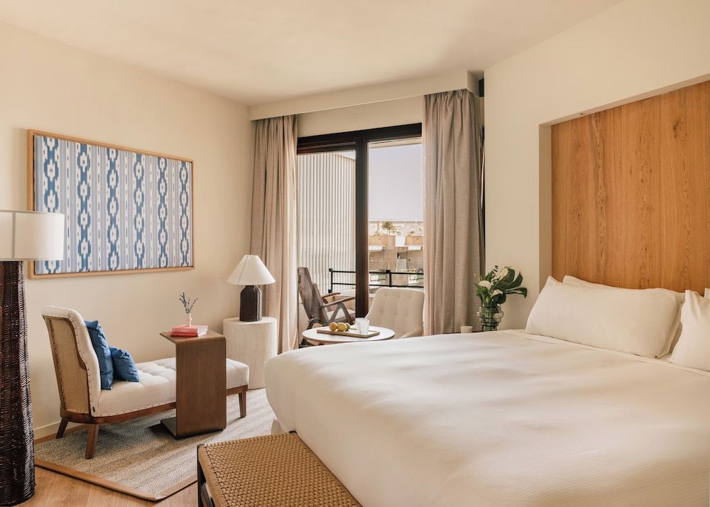 Hotel Victoria Gran Meliá Premier Room with Balcony 2