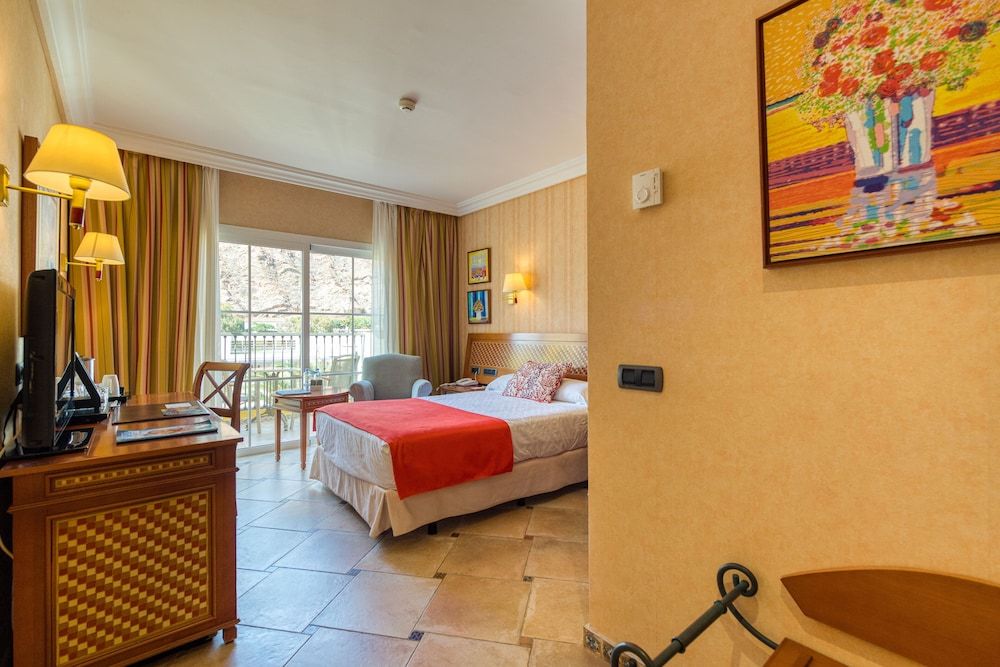 Hotel Cordial Mogán Playa Family Room (2 Adults + 3 Children)