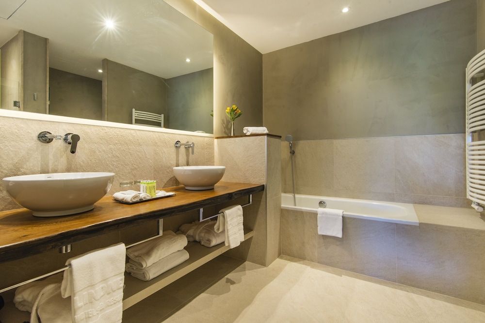 Lindner Hotel Mallorca Portals Nous, part of JdV by Hyatt Junior Suite (African) 7