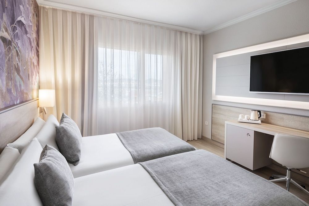 Sallés Hotel Ciutat del Prat Barcelona Airport Cruise Package with Transfer to the Port 2