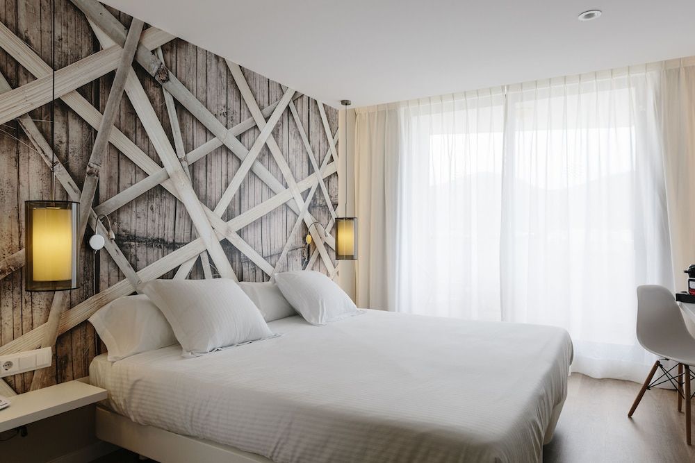Double or Twin Room, Balcony, Pool View