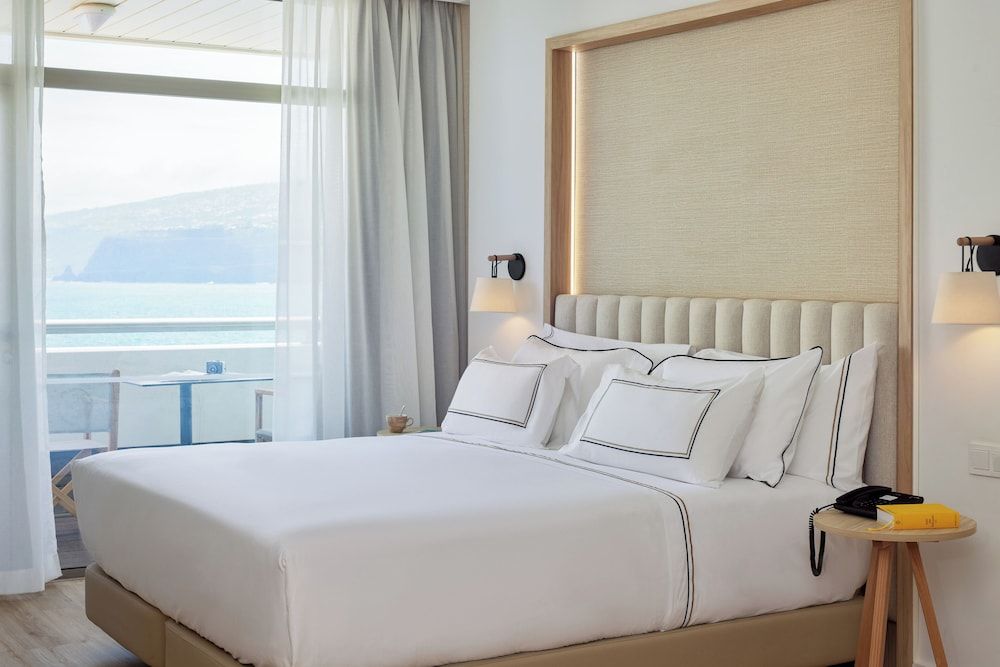 The Level Junior Suite Frontal Sea View