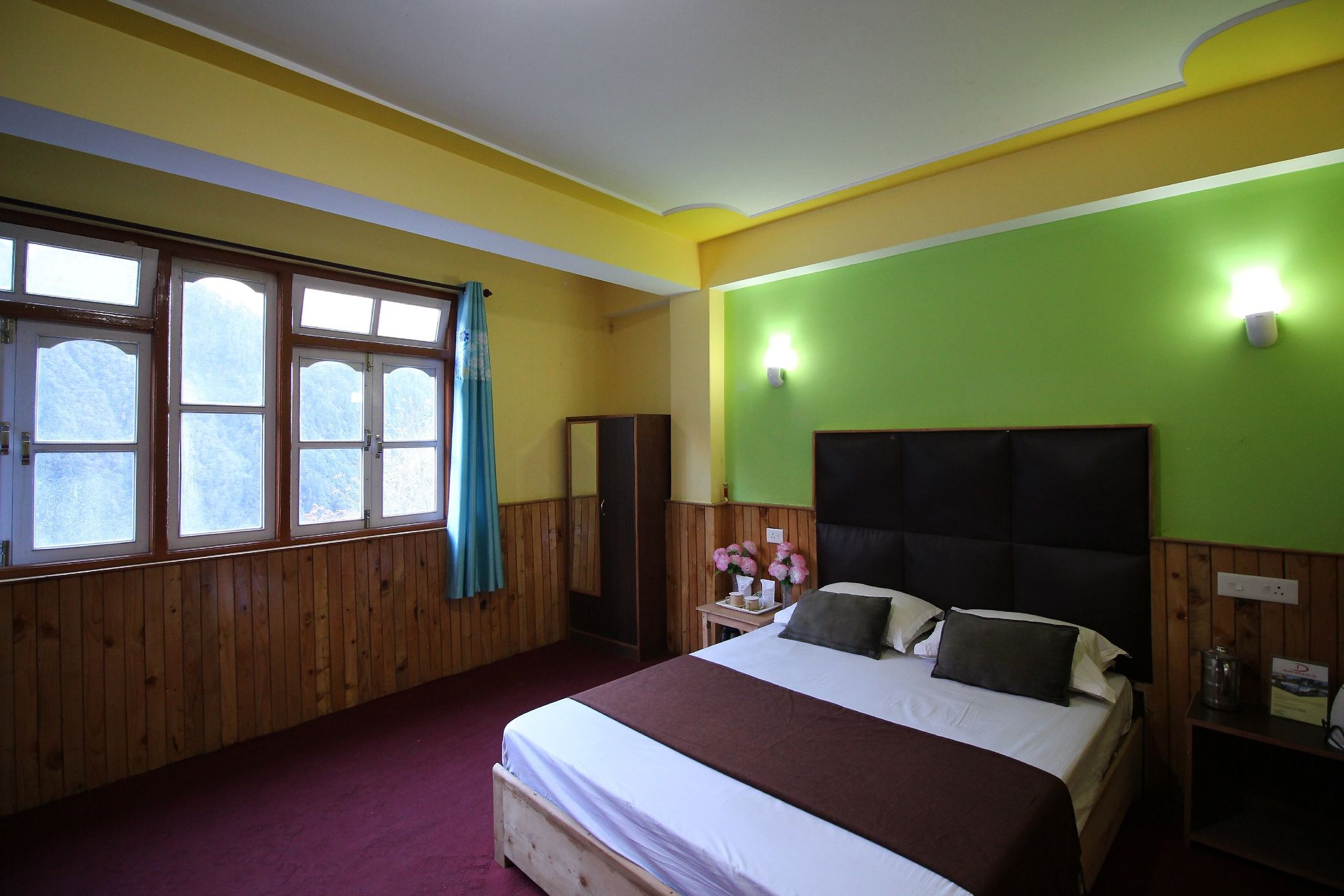 Delight Royal Lachen Super Deluxe Room 4