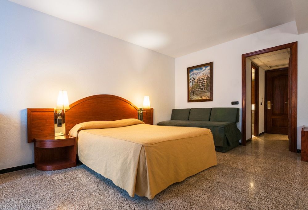 Hotel Gaudí Double Room 3