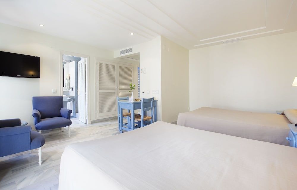 Playa De La Luz Hotel Superior Double Room 2