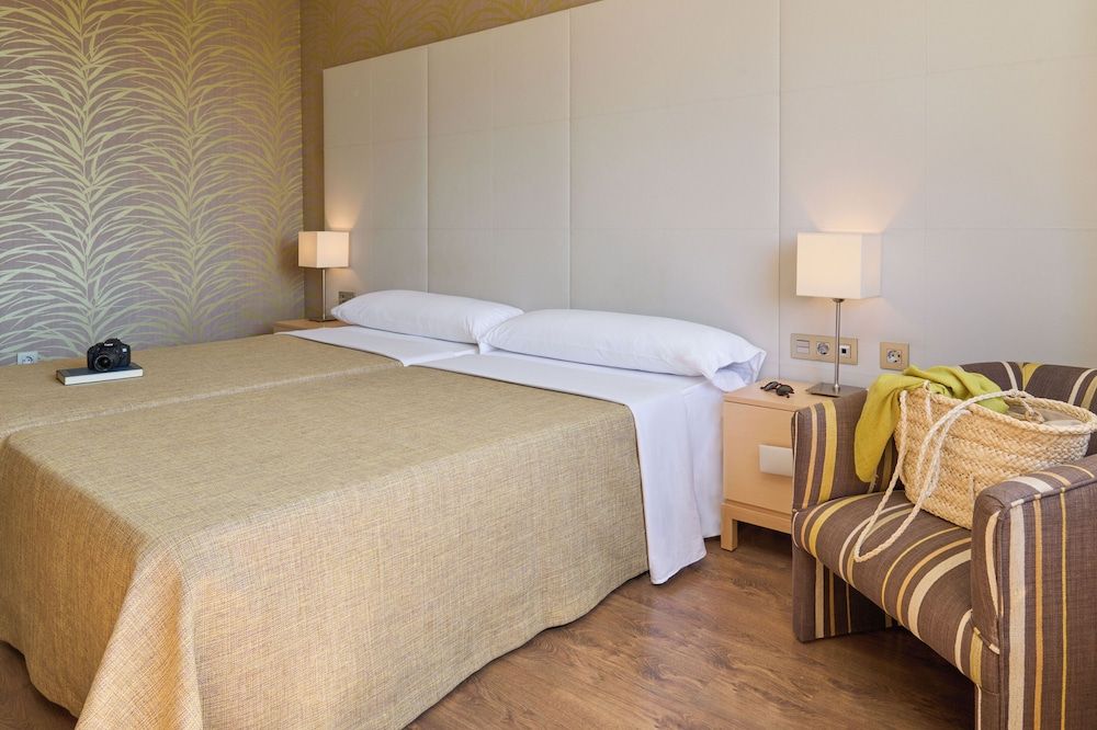 Macià Doñana Double Room with extra bed for adults