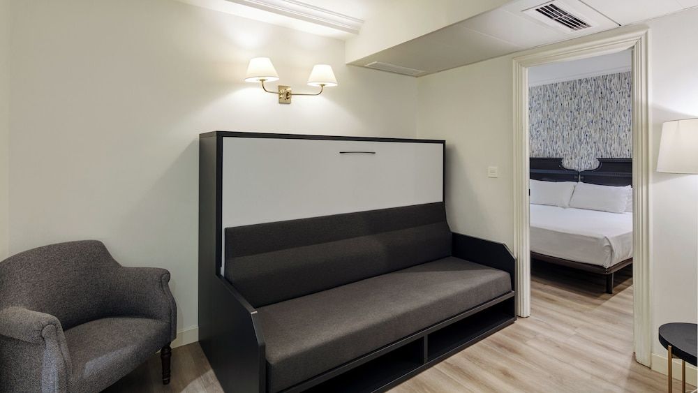 Sercotel Hotel Europa Classic Triple Room 5