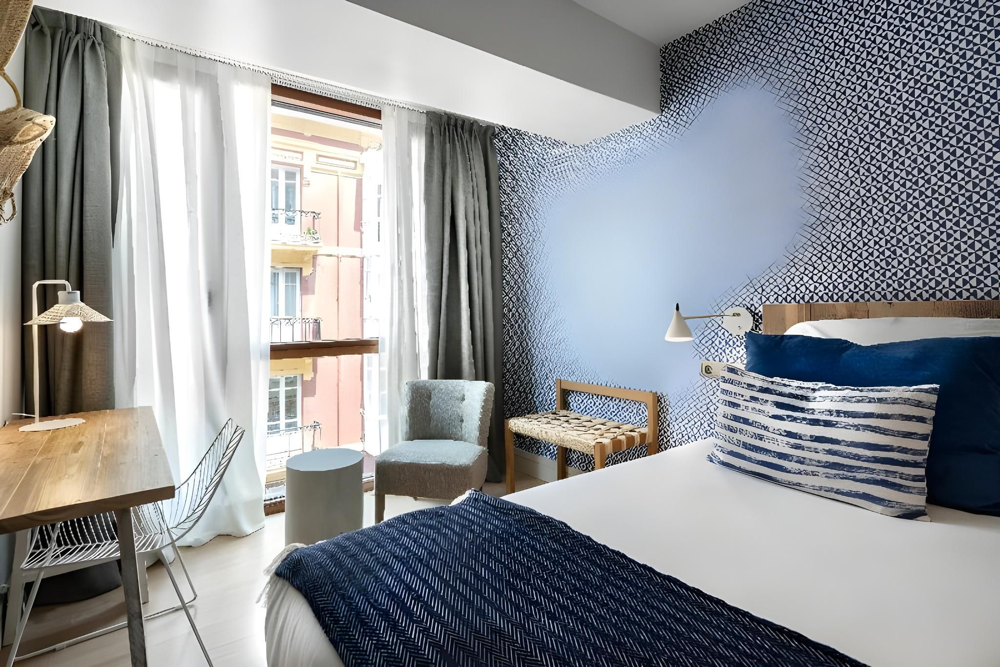 Room with Extra Bed