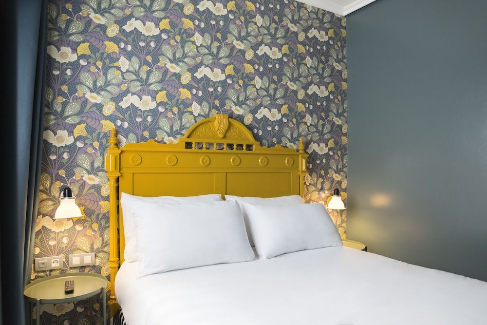 Petit Palace Puerta de Triana Basic Double Room 2