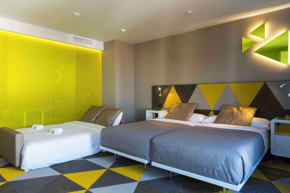 Hotel Macia Sevilla Kubb Double Room (Sofa bed for 3) 5