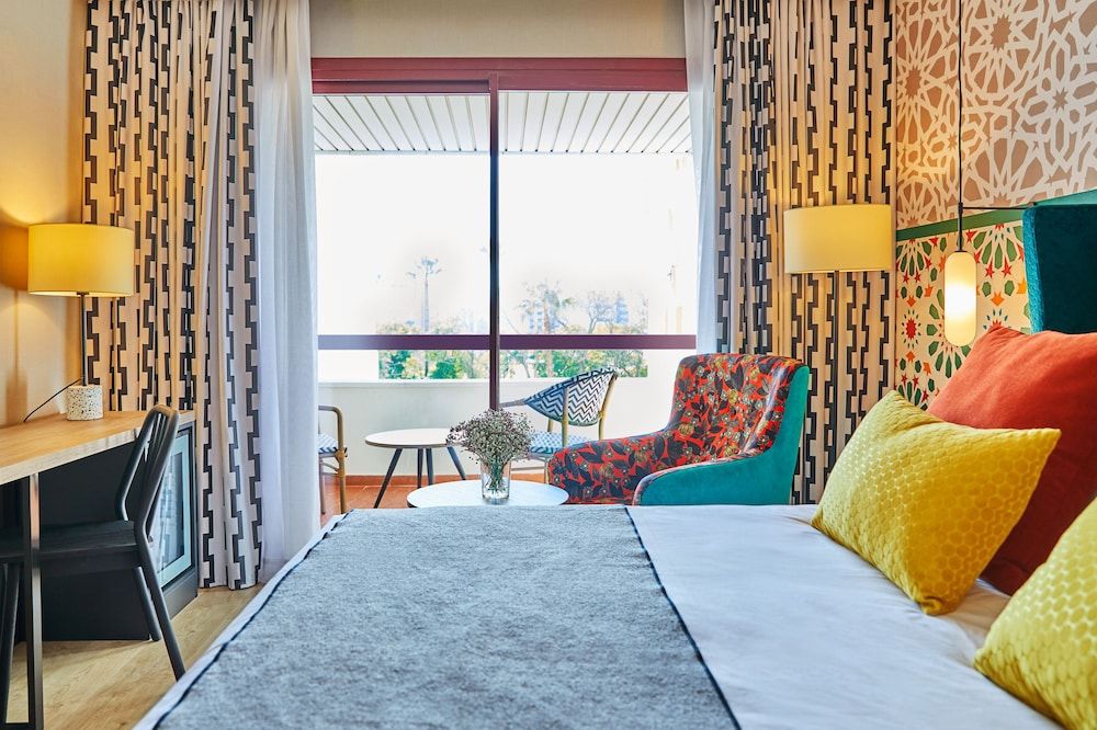 Hesperia Sevilla Comfort Double Room, Terrace, City View 5