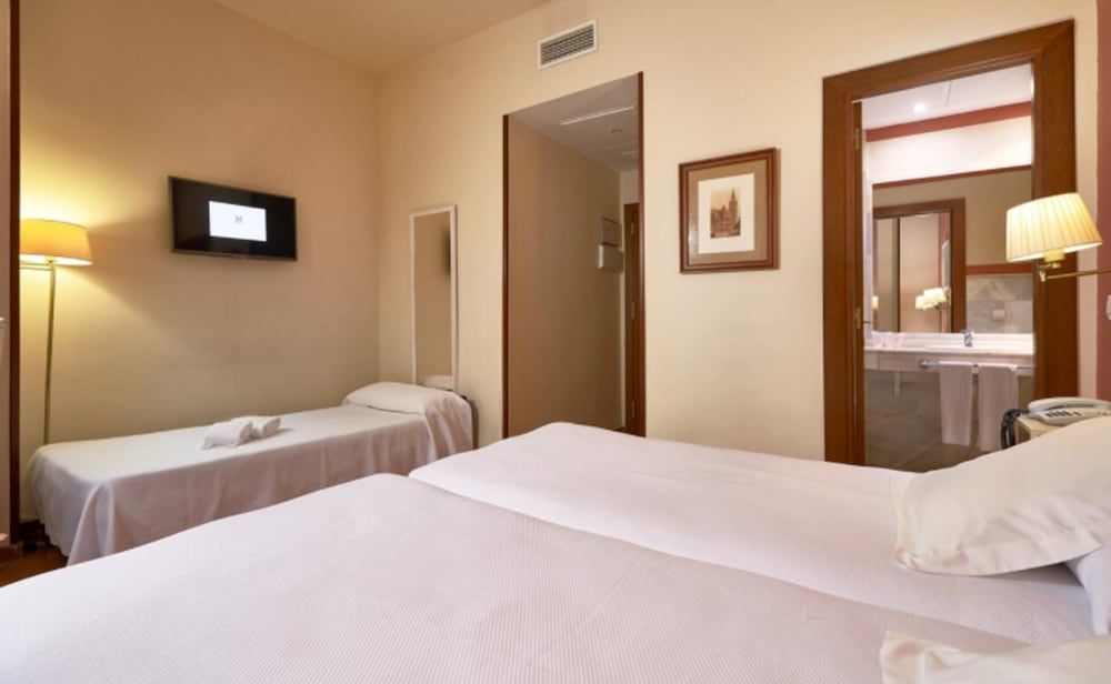 undefined Hotel Murillo 3