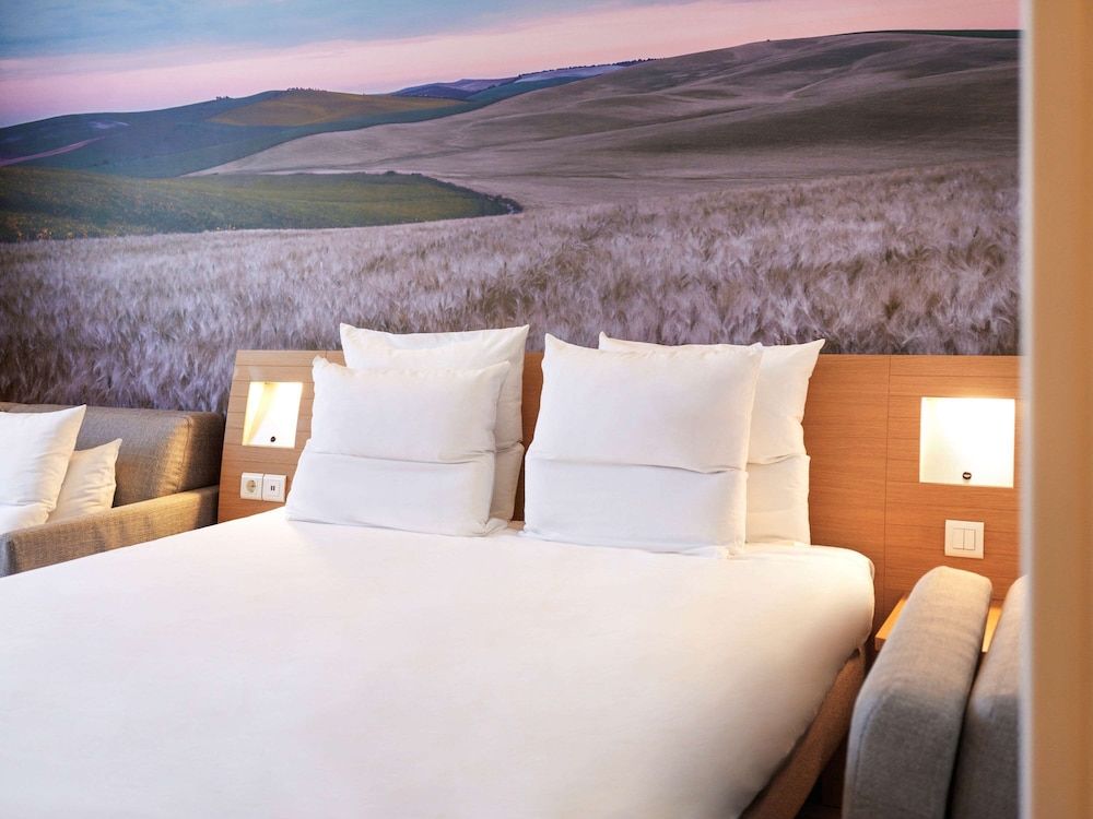 Novotel Sevilla Superior Room, 1 Queen Bed 2