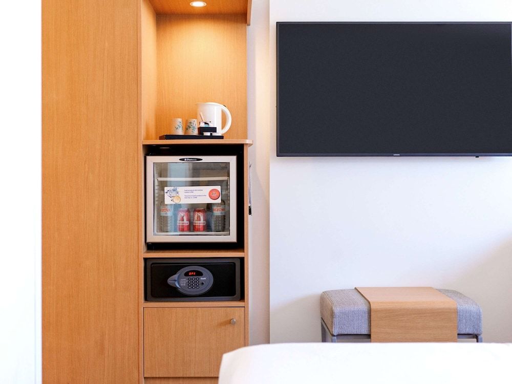 Novotel Sevilla Superior Room, 1 Queen Bed 7