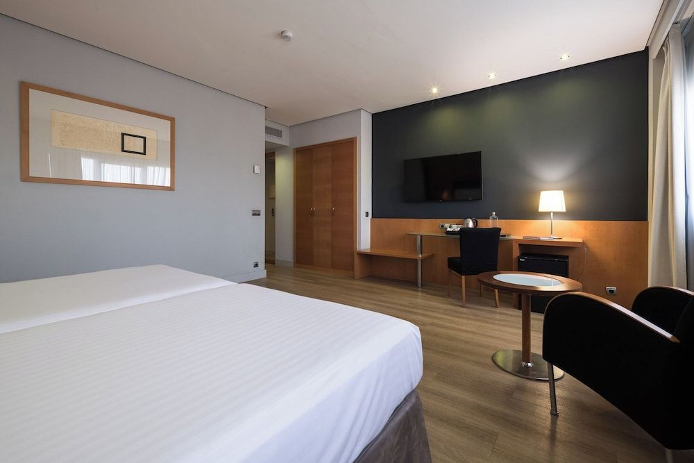 Superior Double Room (Sharing Bed 2A + 1C)