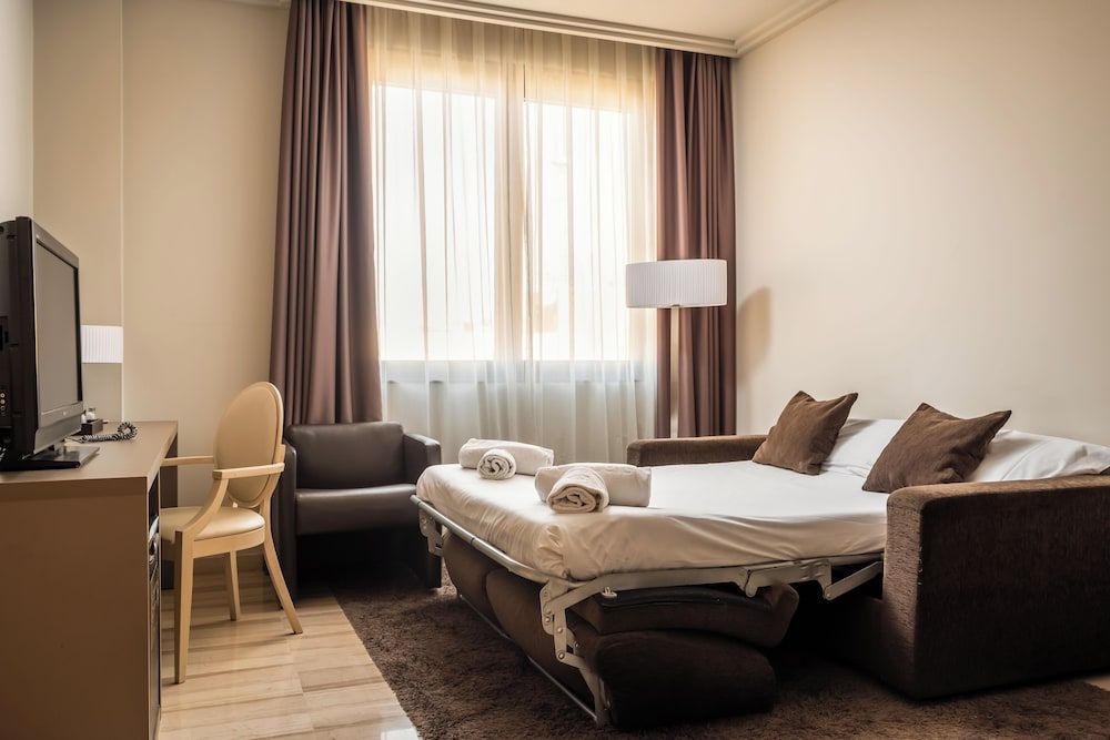 Hotel SB Ciutat Tarragona Family Room 4