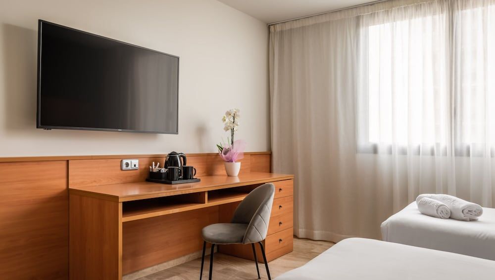 Hotel SB Express Tarragona Triple Room (2 adultos + 1 niño) 2