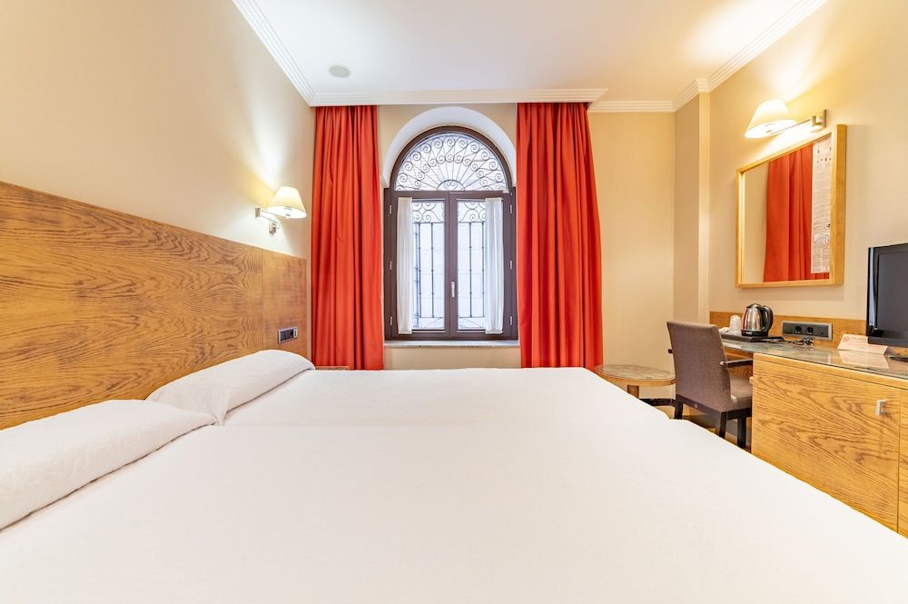 Hotel San Juan de los Reyes Double Room, 2 Twin Beds, Accessible