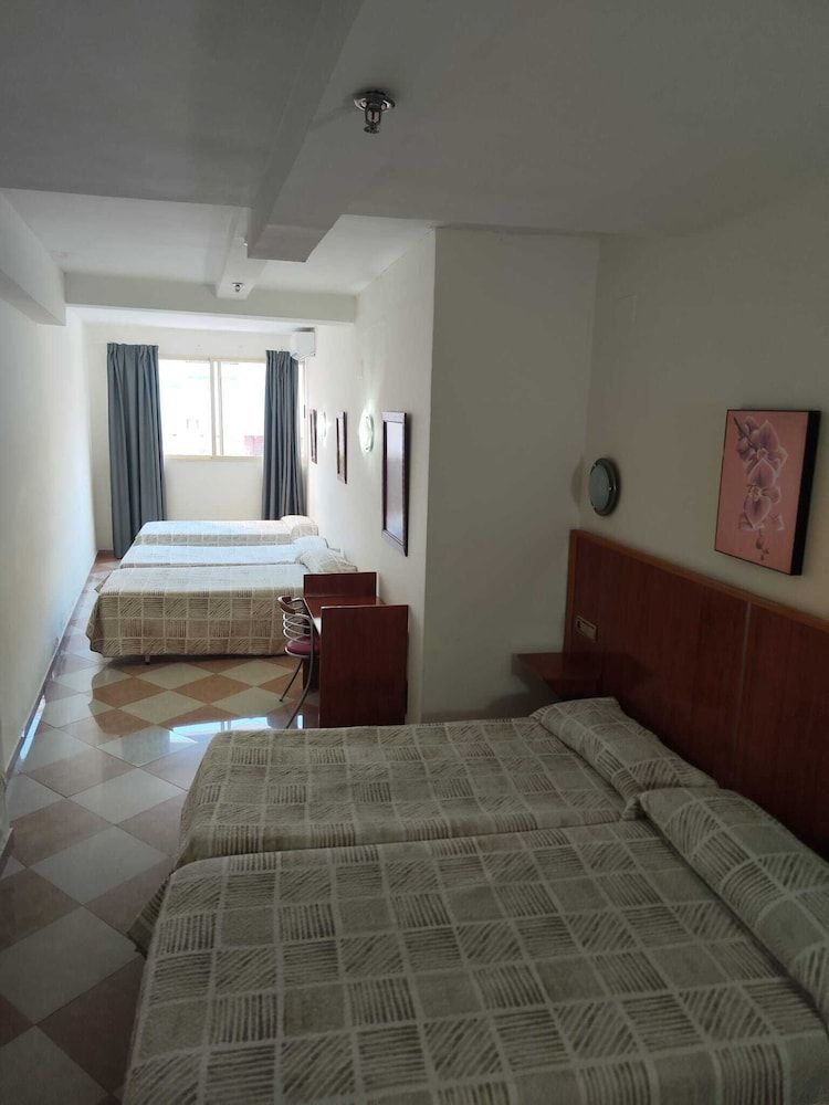 NCH Hotel Torremolinos Quadruple Room 3