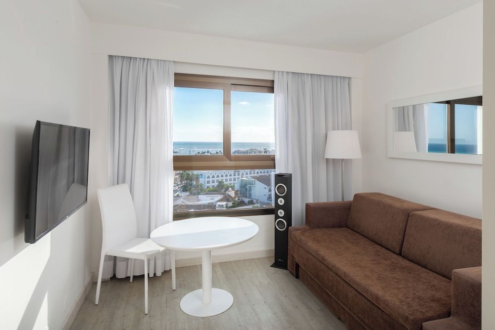 Ocean House Costa del Sol, Affiliated by Meliá Suite Premium Front Sea View (2+2) 5