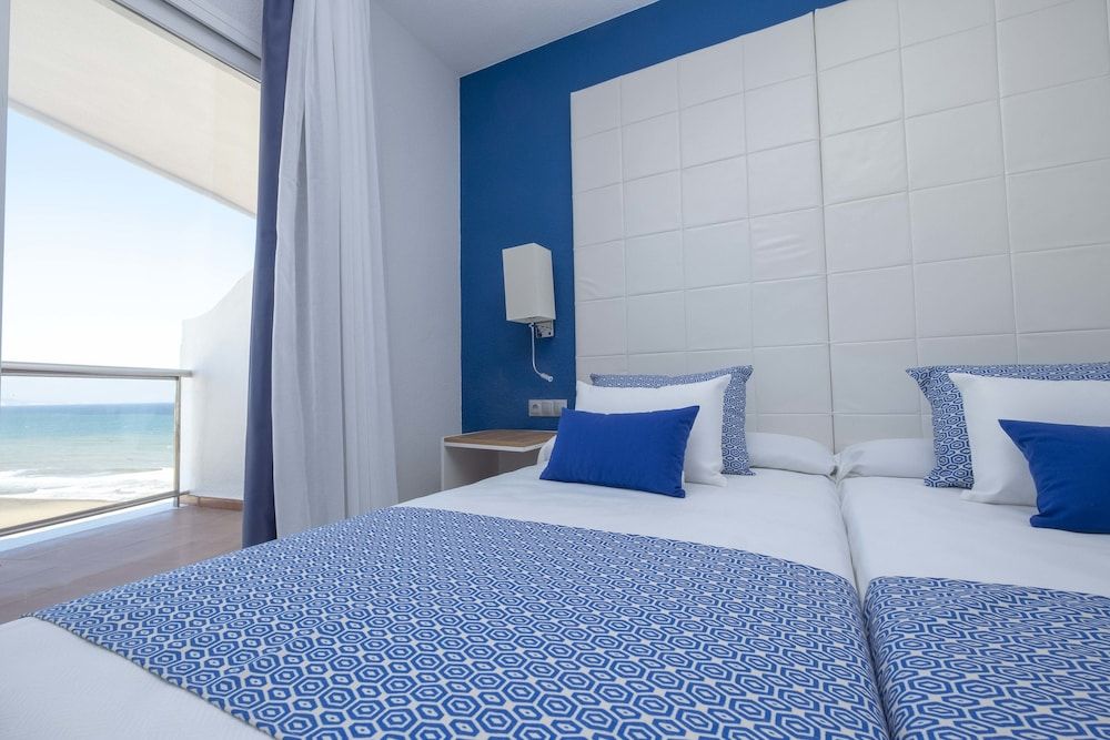 Junior Quadruple Room, Sea View
