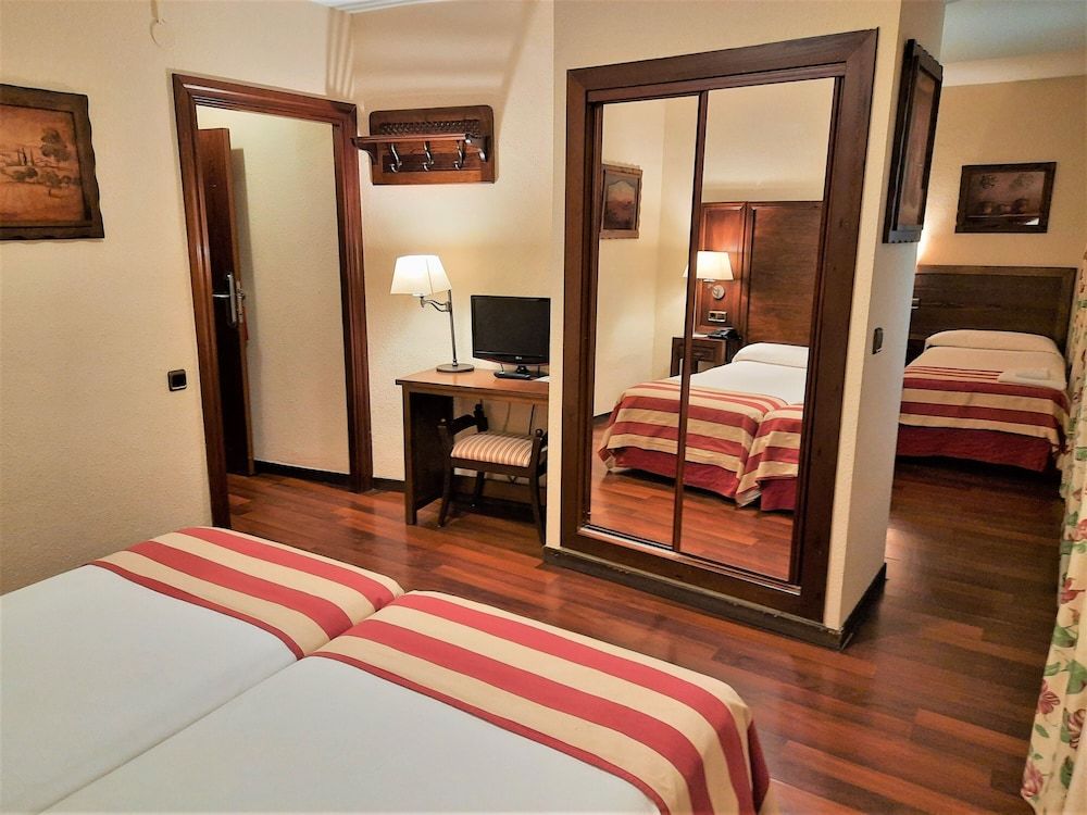 Hotel Urogallo Family Quadruple Room, Multiple Beds 5