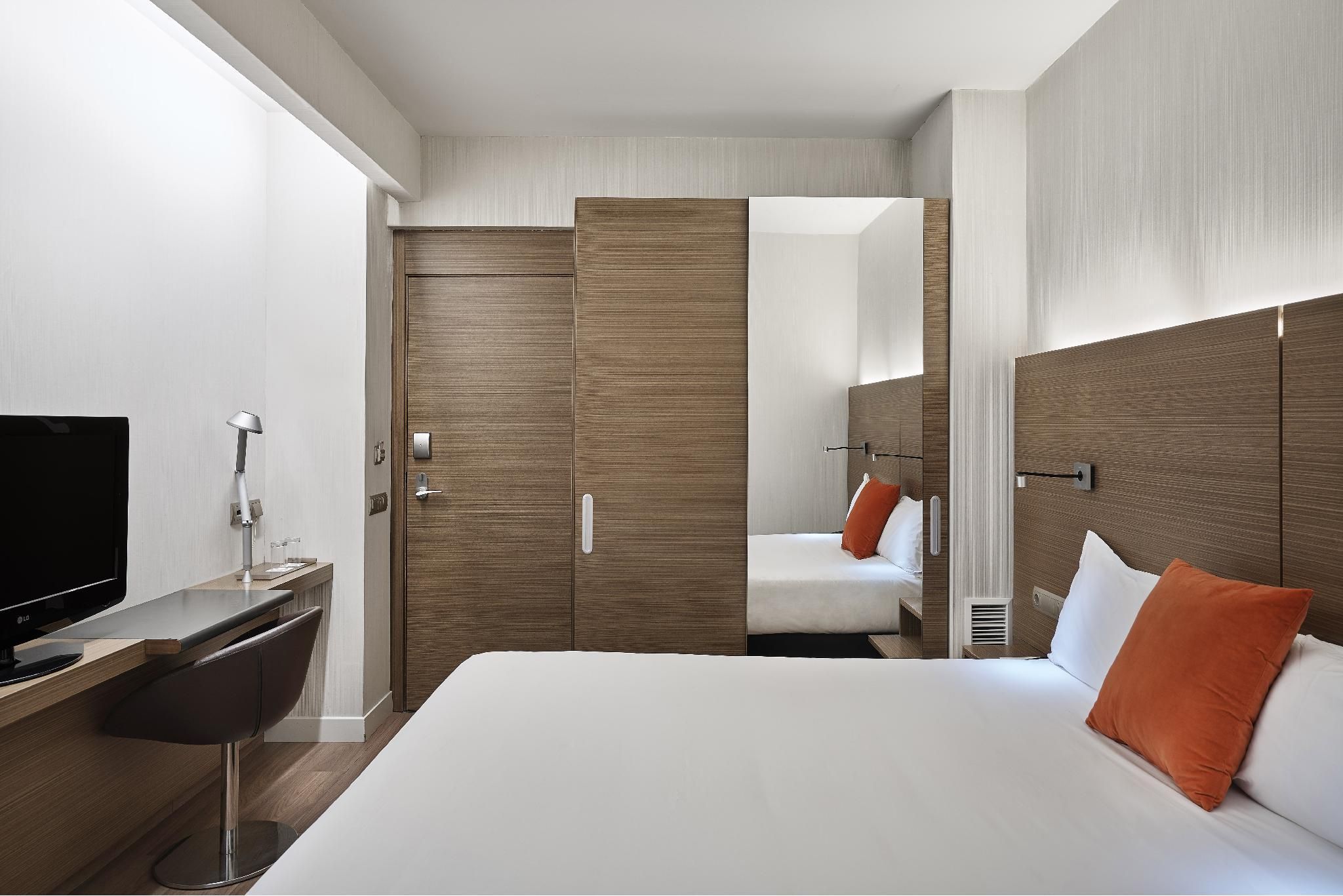 Petit Double Room