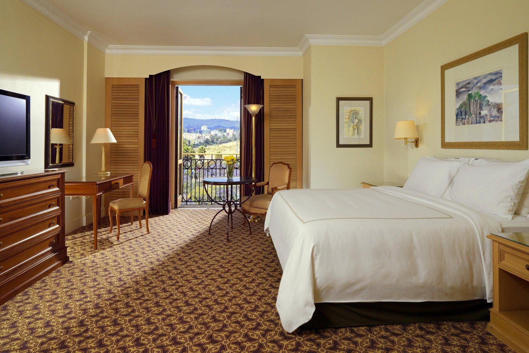 Junior Suite, Executive lounge access, 1 Bedroom Junior Suite, 1 King, Balcony