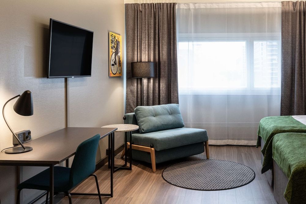 Scandic Pasila Standard Room (Family Three) 4