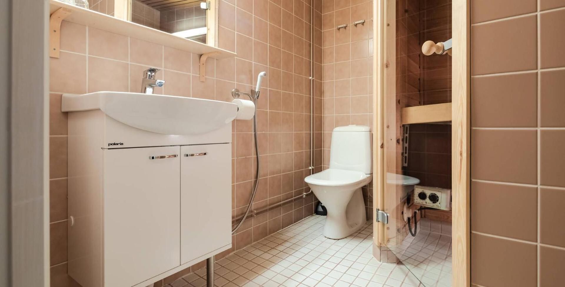 Lapland Hotels Sirkantähti Twin Room with Sauna 2