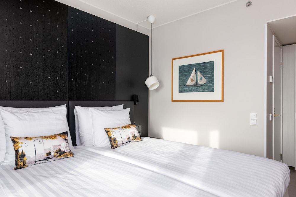 Standard Room, 1 King Bed (extra bed possibility)