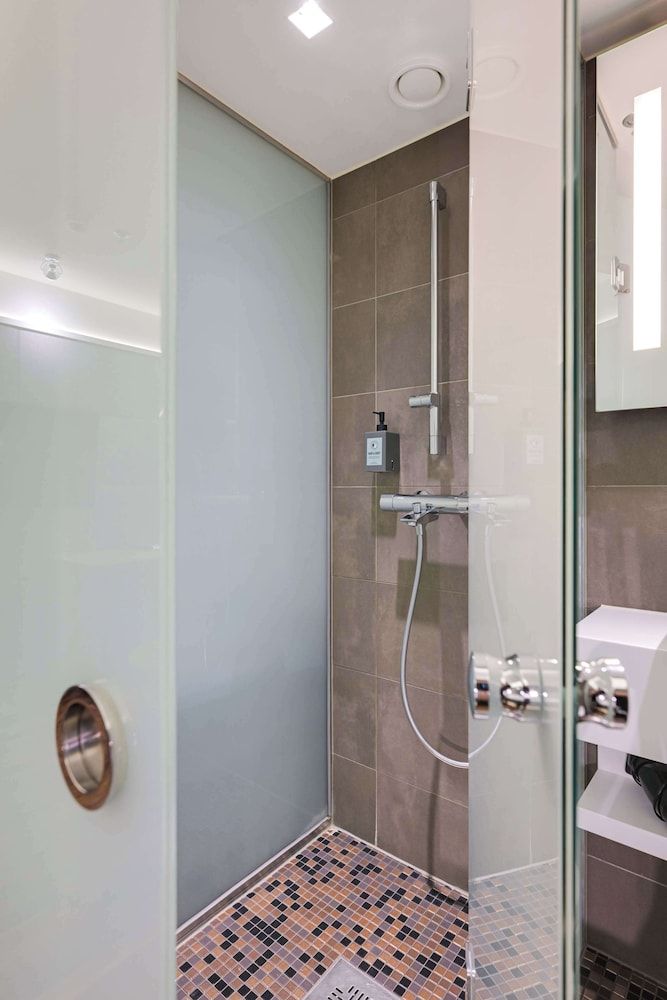 undefined Comfort Hotel Xpress Helsinki Airport Terminal 10