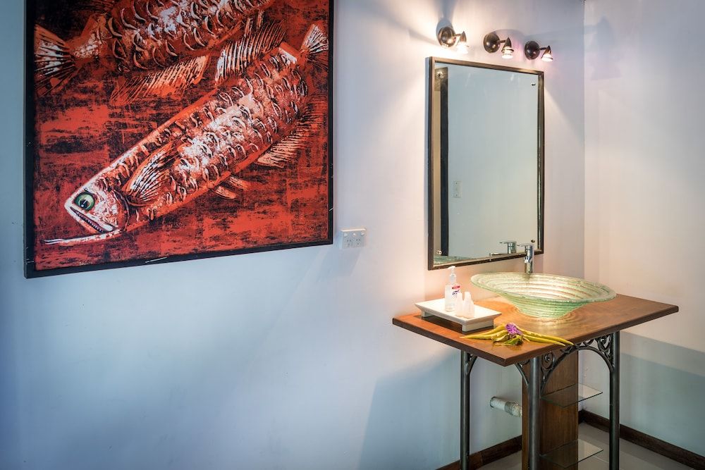 Wellesley Resort Standard Room, 1 King Bed 4