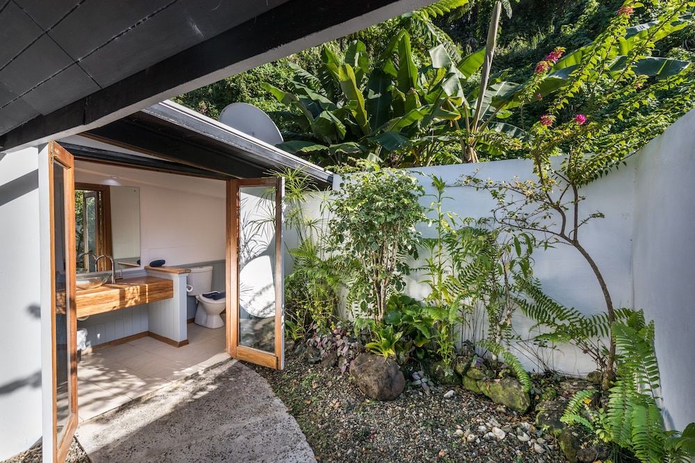 Wellesley Resort Executive Room, 1 King Bed 5