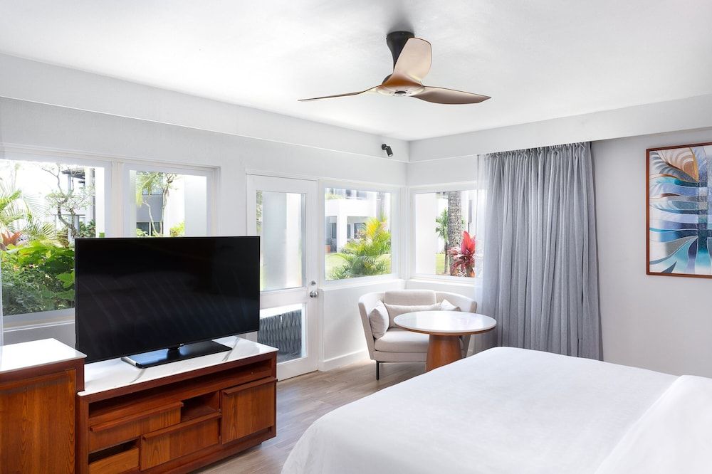 Room, 1 King Bed, Garden View