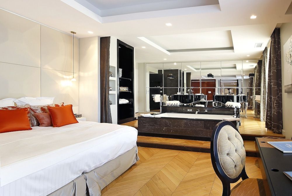 Suite, Terrace, Garden View
