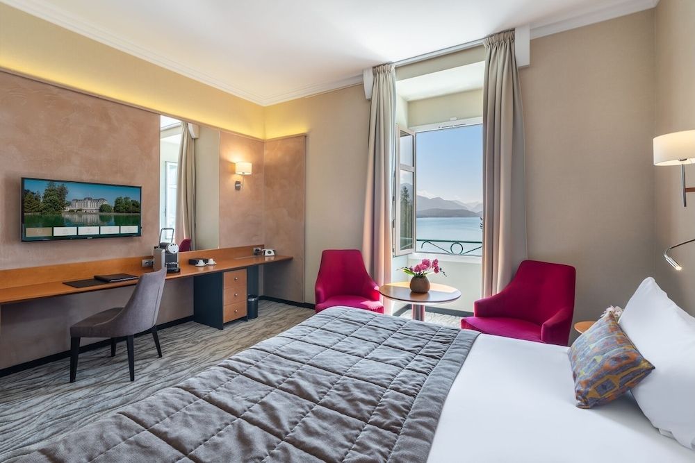 Prestige Lake Room with spa access on reservation